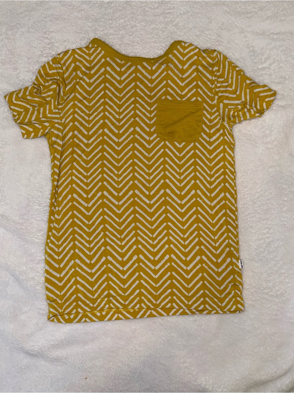 Little sleepies yellow and white pocket t shirt